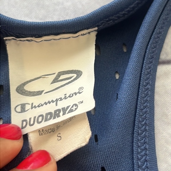 Champion Duo dry razorback, active tank top, size small - Picture 5 of 5